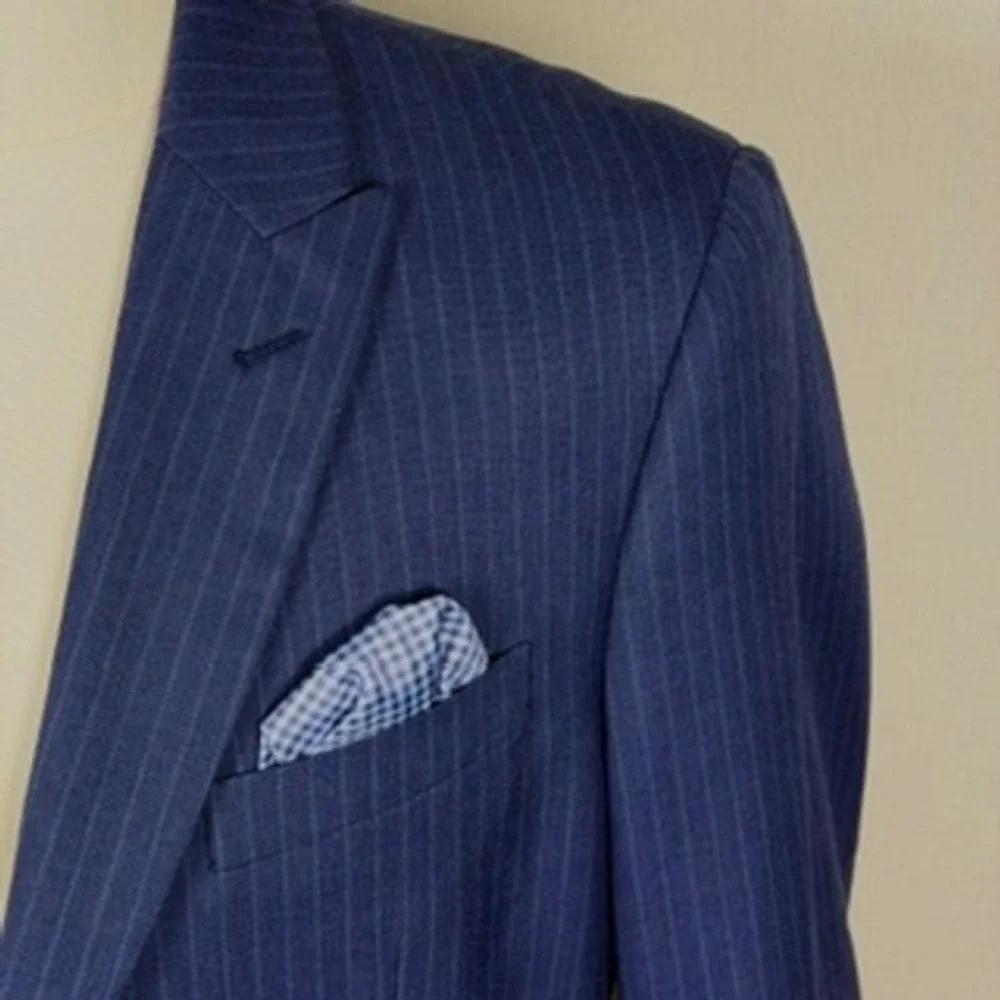 Beverly Hills Polo Club Mens‎ 42R, 36W Blue Pinstripe Suit Classic Business Wool